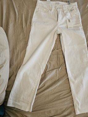 Modern White Men's Straight-Leg Jeans - American Brand